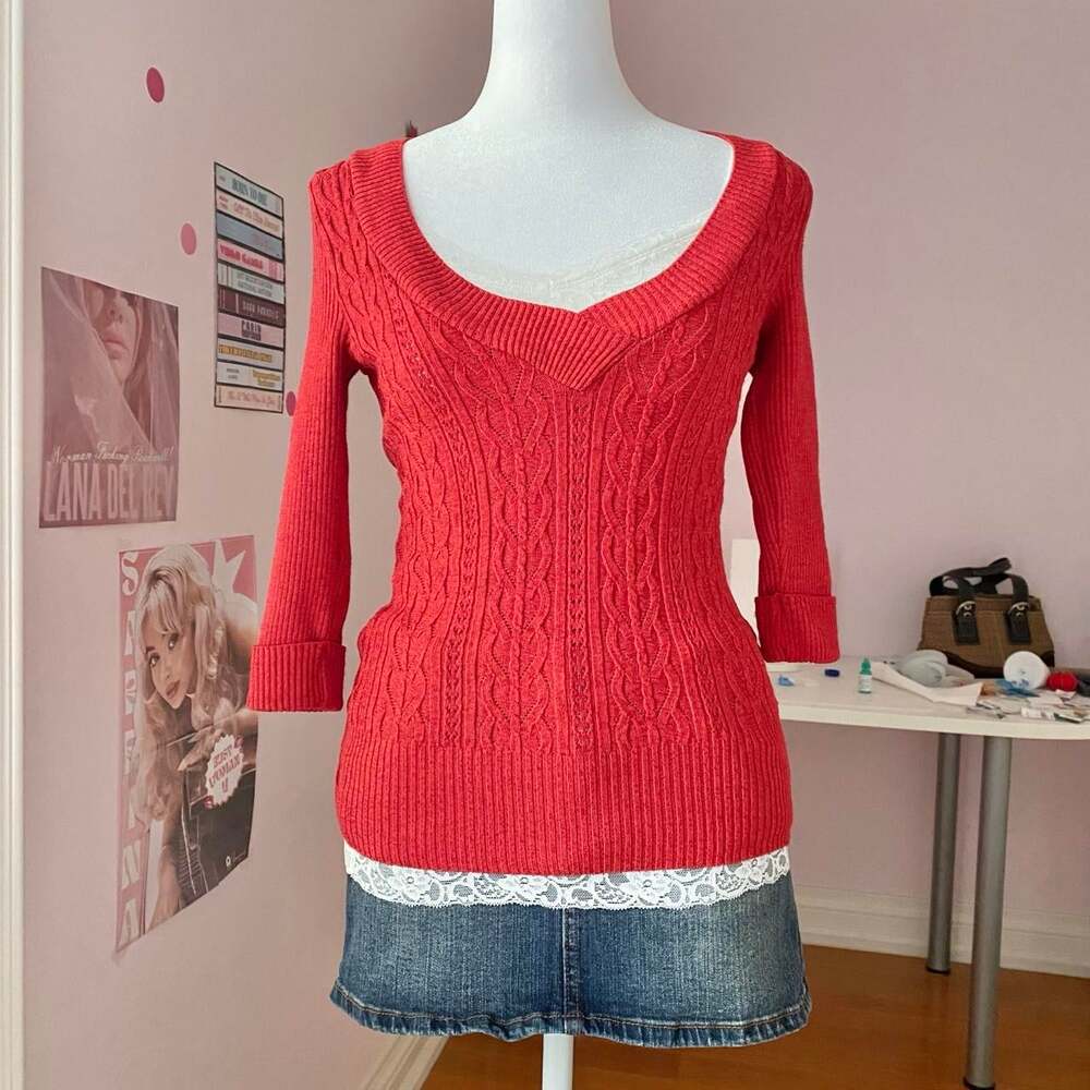 vintage 2000s red bebe v-neck 3/4 sleeve knit sweater